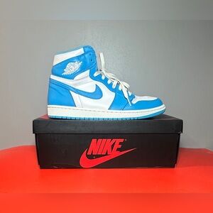 Size 11 - Jordan 1 Retro High OG UNC 2015